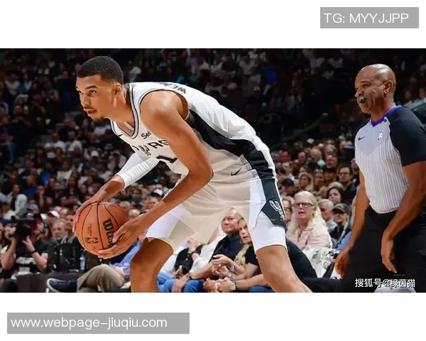 CCTV直播马刺对火箭的精彩比赛全程回顾与分析