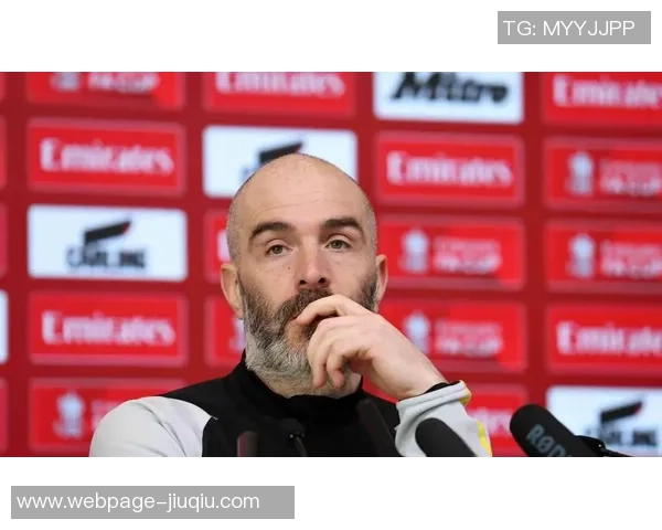 切尔西队内风波不断斯特林与恩佐训练场冲突引发关注 切尔西队内风波不断斯特林与恩佐训练场冲突引发关注